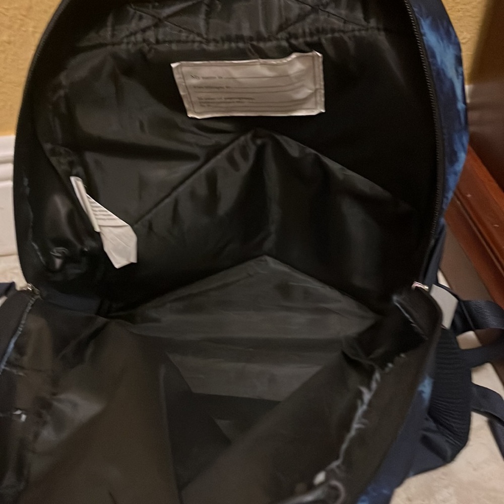 Blue backpack - Picture 3 of 6
